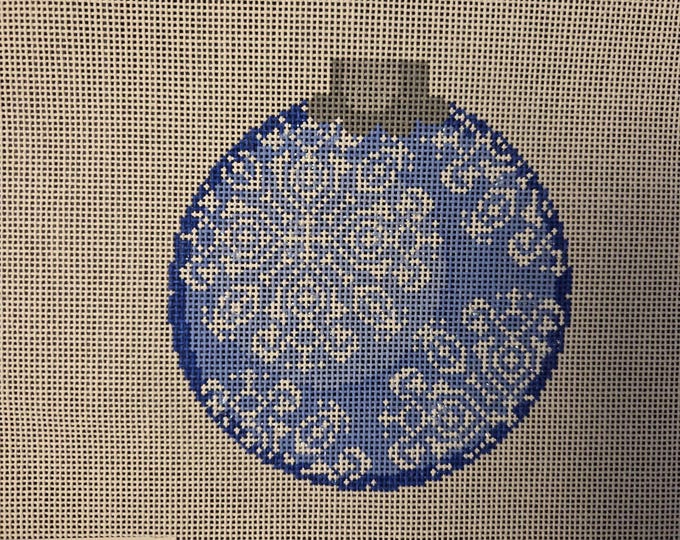 CanvasWorks Snowflake Ornament Needlepoint Canvas with Threads 18# 4" Round. Preowned Estate Sale Like New Condition. Free Shipping.