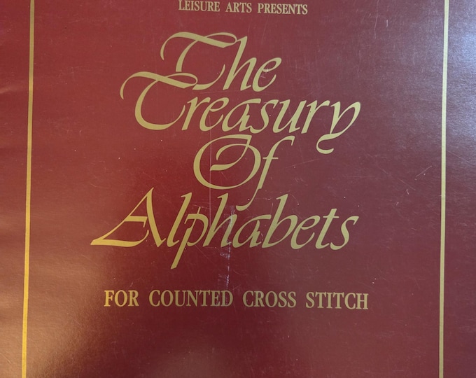 Leisure Arts The Treasury of Alphabets Cross Stitch Chart. Used Condition. FREE SHIPPING.