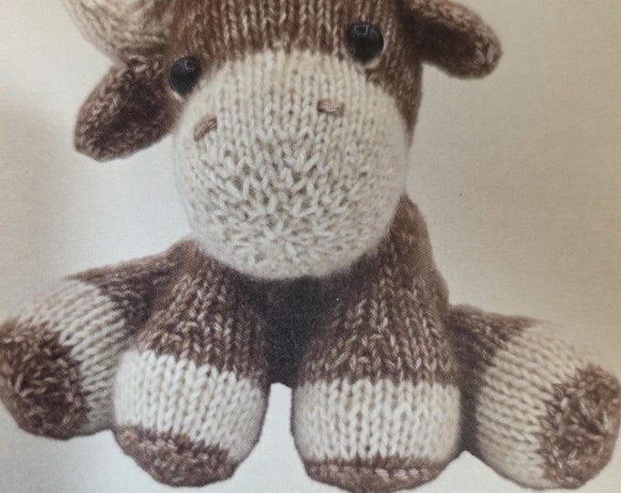 Luke Highlander Cow Knitting Kit. New Condition. FREE SHIPPING.