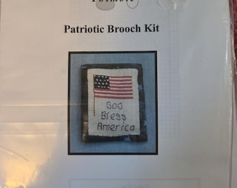 The Silver Thimble Patriotic Brooch Kit Cross Stitch Kit. FREE SHIPPING. Good Condition.