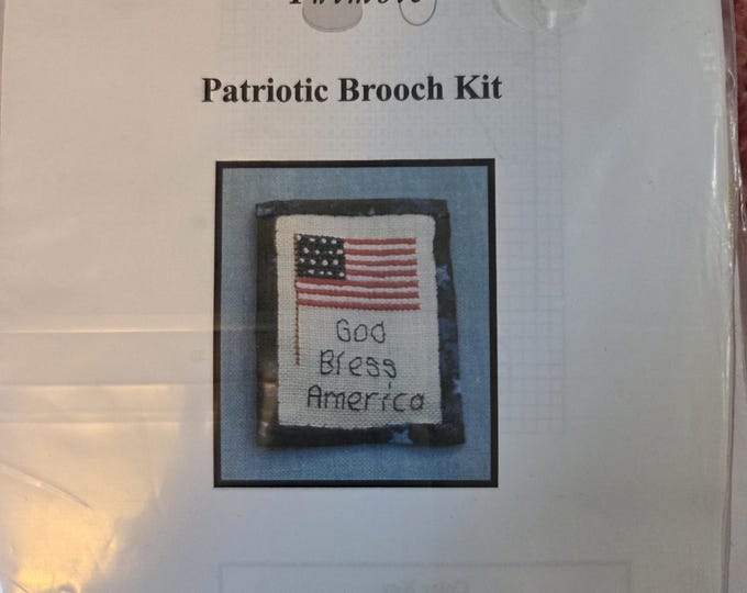 The Silver Thimble Patriotic Brooch Kit Cross Stitch Kit. FREE SHIPPING. Good Condition.
