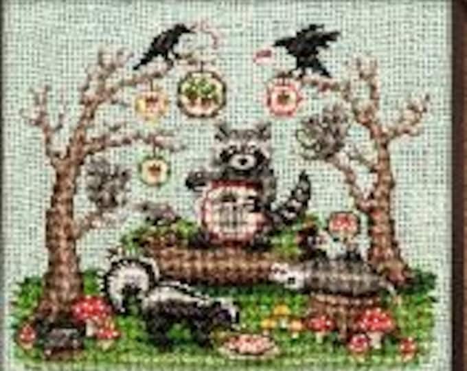 Lola Crow Acorns and Friends Cross Stitch Pattern. 124wx105h New.  Free Shipping.