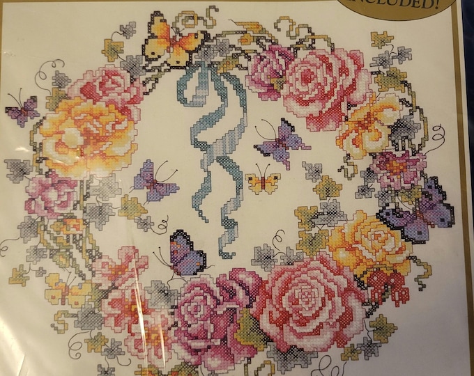 Bucilla Rose Ivy Heart Wreath 42464 Stamped Cross Stitch Kit. FREE SHIPPING. Good Condition.