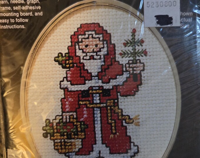 Stitch N Frame Father Christmas Greetings Counted Cross Stitch Kit. FREE SHIPPING. Good Condition.