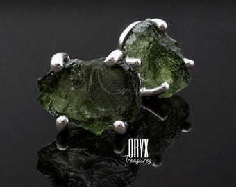 Råa gröna moldavitörhängen: 925 sterlingsilver, tjeckisk tektit