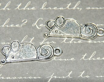 2 charms 11x27mm silver mouse