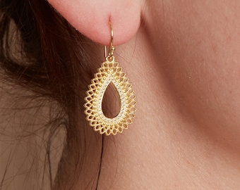 Gold Teardrop Dangly Earrings, Paisley Earrings, Filigree Earrings, Pear-shaped, 18K Gold Plated Handmade Earrings, Gold Vermeil