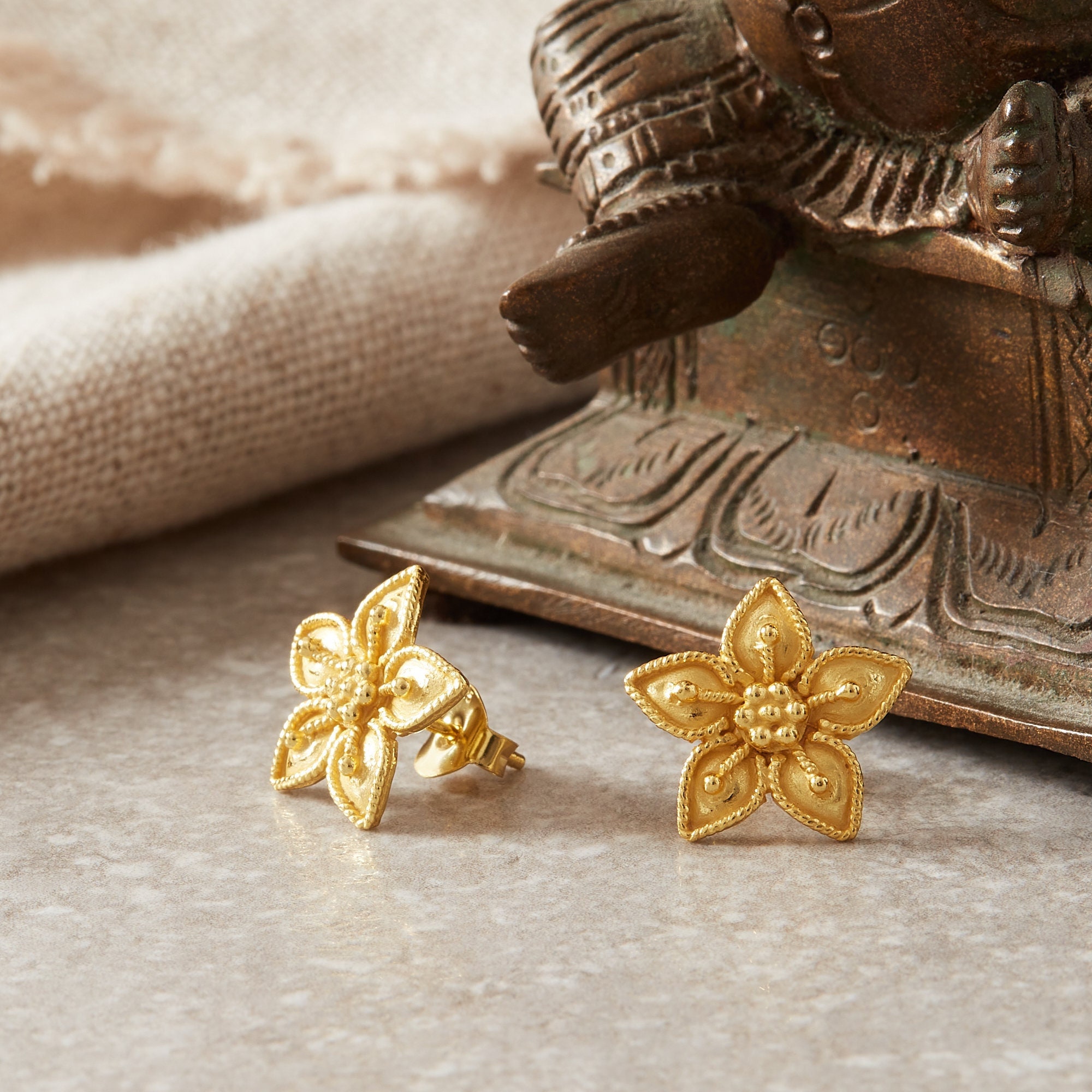 Enchanting Floral Diamond Drop Earrings | Timeless Earring | CaratLane