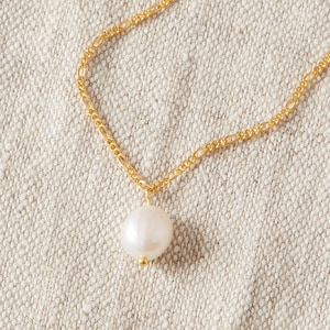 Colar de corrente de ouro com pérolas solitárias, prata banhada a ouro 18K, joias de casamento, joias com pedra do mês de junho, joias de noiva