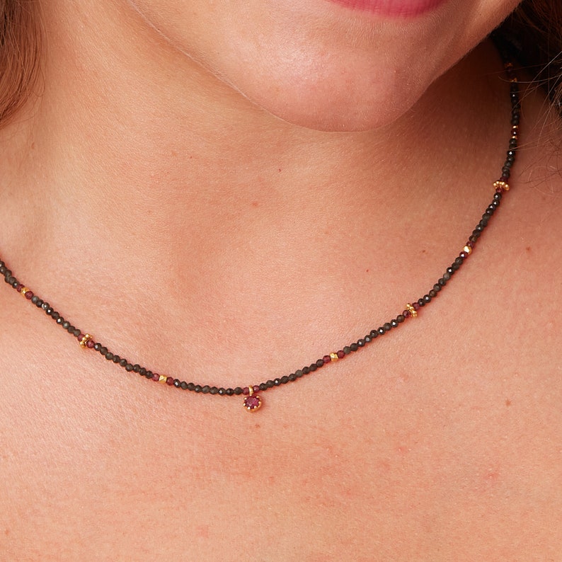 Black Spinel and Ruby Beaded Antique Short Layering Necklace, 18K Gold and Sterling Silver, July Birthstone 画像 1