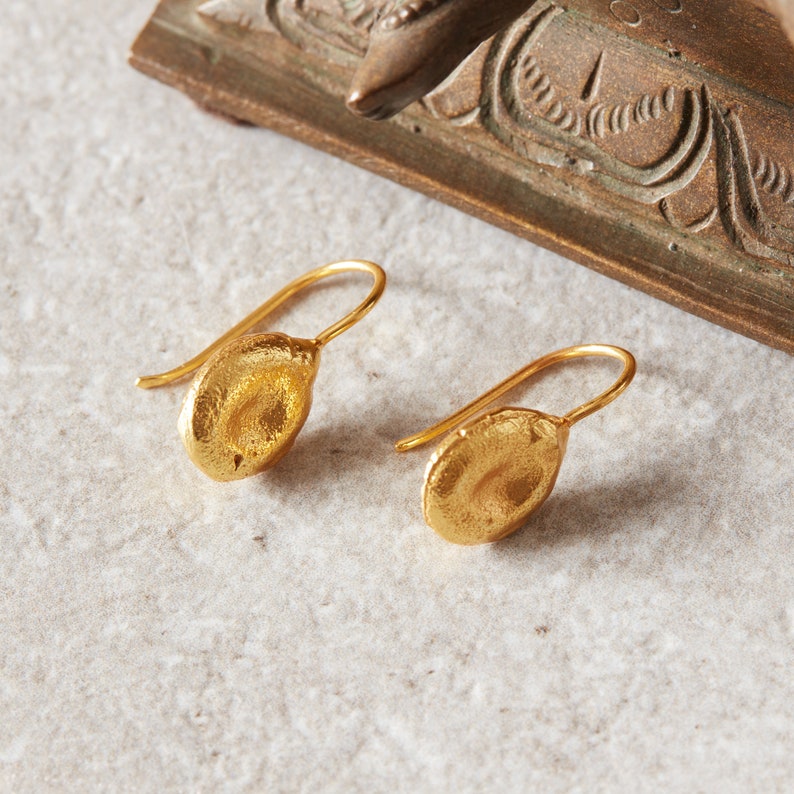 Matt 18K Gold and Silver Pumpkin Seed Hook Earrings, Organic Shaped Drop Earrings image 8