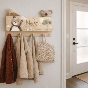 Armoire, armoire enfant avec étagère, enfant, chambre d'enfant, patères individuelles, porte-manteau personnalisable : têtes d'animaux de la forêt