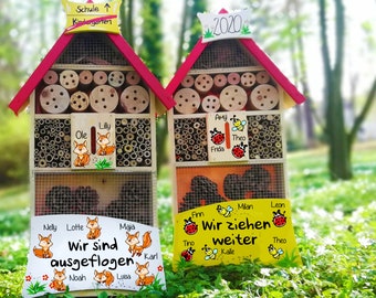 Kindergarten Abschied I Erzieherin Abschiedsgeschenk I Insektenhotel I Abschied Kindergarten Geschenk, wetterfest, Motiv Füchse mit Namen