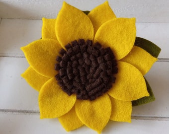 Sunflower Brooch, felt flower,brooch,sunflower,floral, accessory,large flower brooch,hat accessory, ladies gift, handmade, handmade flower