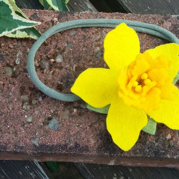 Daffodil headband, felt daffodil, headband, St David's day, hair accessories, hair decoration, handmade