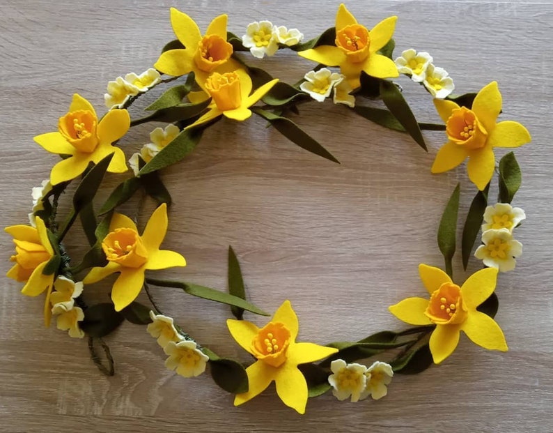 Daffodil garland, felt flower garland, home decor, st david's day,daffodils, wedding decor, handmade garland, floral garland image 1