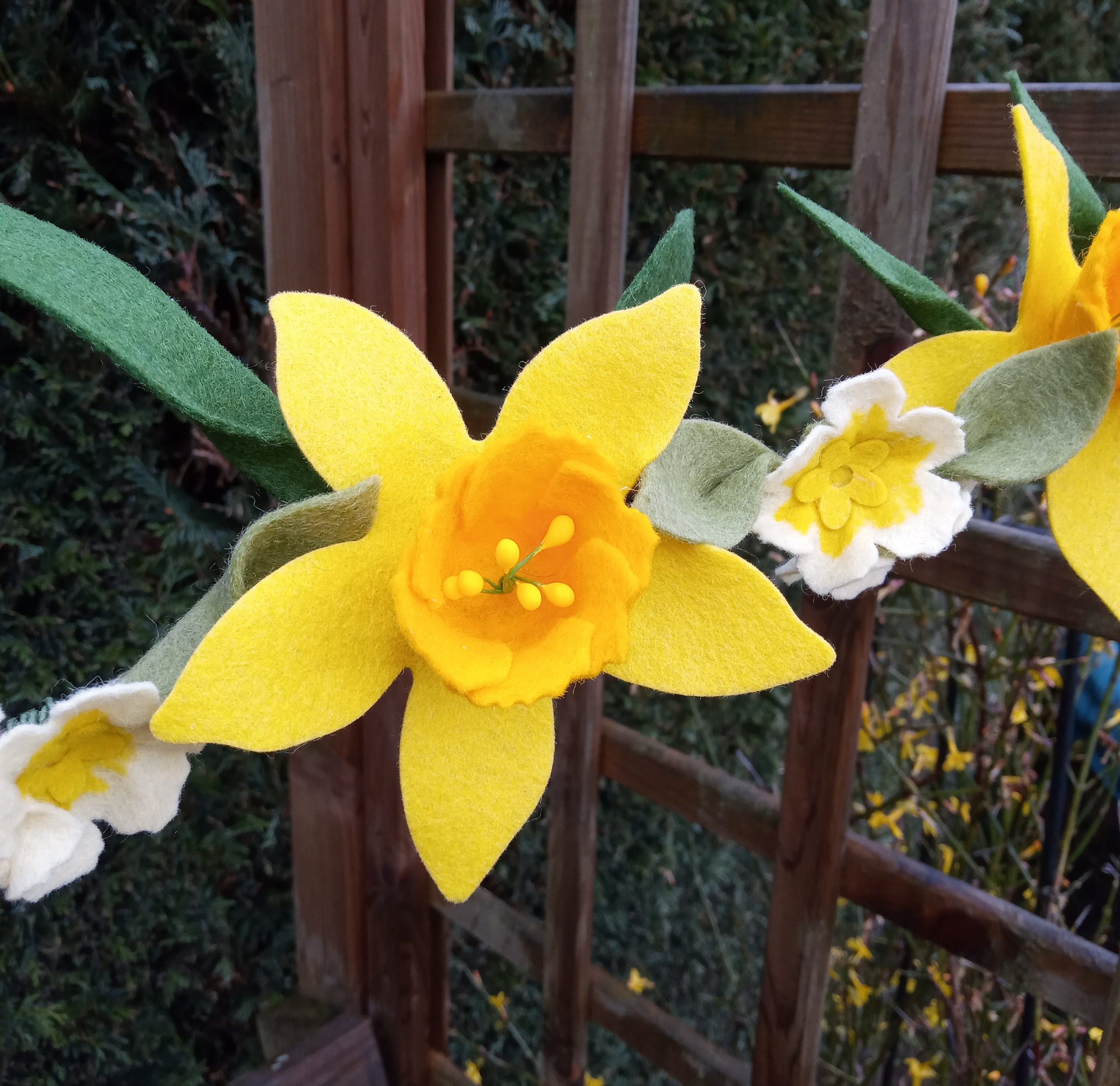 Daffodil Garland Felt Flower Garland Home Decor St Etsy UK
