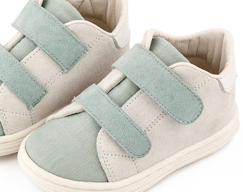 Baskets d'été en cuir ivoire vert sauge bébé garçon Chaussures de mariage formelles chaussures de baptême de luxe pour bébé garçon pointures 19-25 EU / 4-9 US