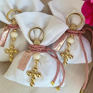 Portachiavi a forma di croce in acciaio inossidabile personalizzato in oro 24K, bomboniere per battesimi, matrimoni, bomboniere greche, koufeta, eleganti regali per gli ospiti.