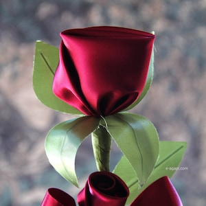 Unique wedding favors Rose bomboniere Souvenirs wedding gifts Guests bridal giveaway White souvenir handmade decorations  floral