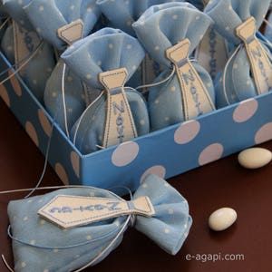 Bomboniere personalizzate, bomboniere per battesimo con nodo, bomboniere per battesimo greco, bomboniere per battesimo per neonato, idee bomboniere a pois per ospiti.