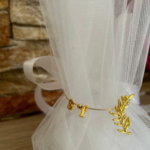 Dainty olive and letters favors Wedding Baptism guests souvenirs Greek bombonieres koufeta Tulle pouch Elegant wreath