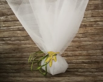 Faveurs olive bomboniere de mariage mariage blanc faveurs grecques avec koufeta Cadeaux d'invités au mariage Pochette en tulle style minimaliste de mariage grec