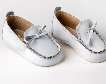 Moccasins baby boy crib shoes White Ivory Blue leather Baby boy wedding Chritening shoes Size 1 2 3 4 US