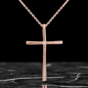 18K Roségold Diamant Kreuz & Kette kyrillische Kommunions-Baby-Taufgeschenk Verlobung Hochzeitsgeschenk Minimaler Stil Made in Griechenland