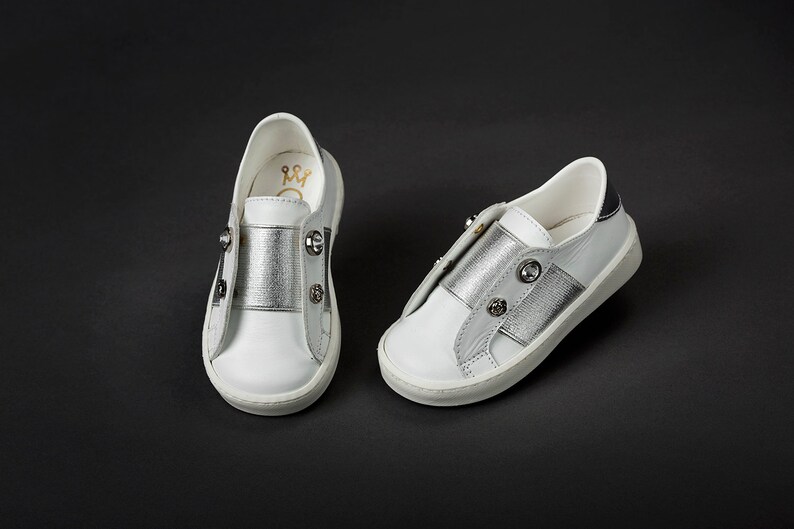 Rose gold Baby shoes Beaded Leather shoes Handmade baby shoes Unique handmade shoes girl Toddler cute White elegant shoes size 3 4 5 6 US EU