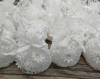 Dainty Daisy Lace bags favors Wedding favors Baptism bomboniere Guests gifts baby shower souvenirs Bridal giveaway Delicate pouche's koufeta