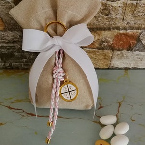 Portachiavi a forma di croce in smalto, bomboniere per battesimo, bomboniere per matrimonio, bomboniere greche con koufeta, sacchettino porta regali per gli ospiti, stile rustico.