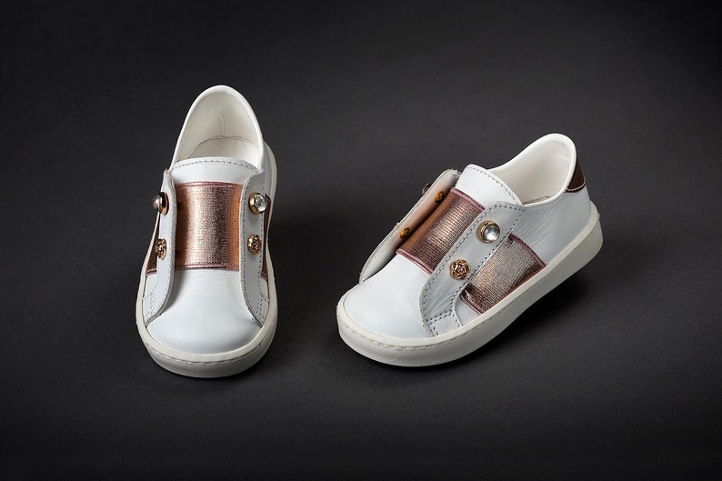 Rose gold Baby shoes Beaded Leather shoes Handmade baby shoes Unique handmade shoes girl Toddler cute White elegant shoes size 3 4 5 6 US EU
