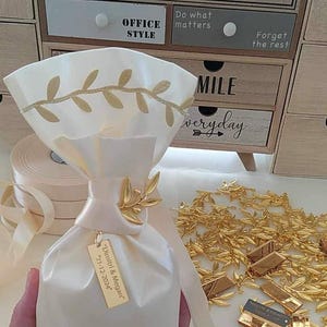 Bomboniere personalizzate in foglie di ulivo satinato, bomboniere per ospiti, bomboniere greche per battesimo, souvenir per il battesimo, idee regalo, eventi eleganti