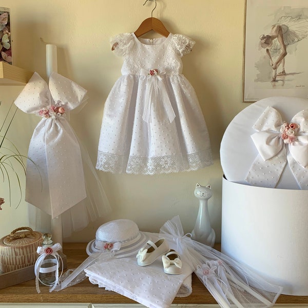 Weiß komplett Tauf-Set Kleid Andenken-Box Kerze Handtuch-Set Flasche Seife Traditionelle kirchliche Zeremonie Baby Mädchen handgemachtes Taufgeschenk