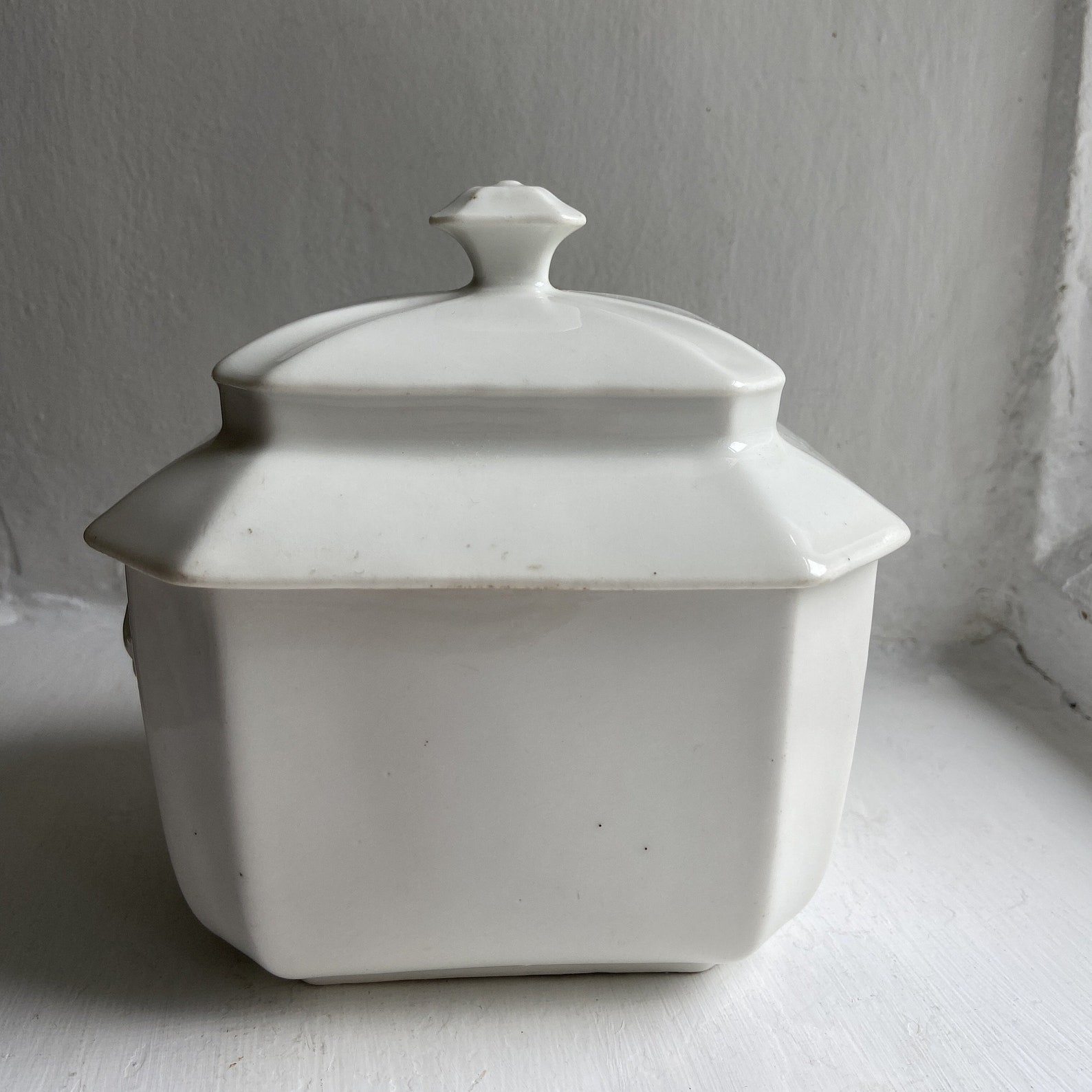 Große französische antike weiße Zuckerdose aus Eisenstein | Etsy