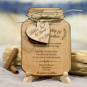 Echtholz Hochzeitseinladung Mason Jar, Mason Jar Hochzeitseinladungen, rustikale Hochzeitseinladungs-Reihe von 90, Laser geschnittene Einladung +rsvp
