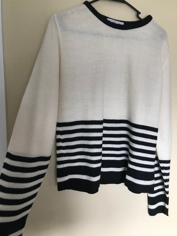 1990's Striped Navy Blue and White Sweater - image 3