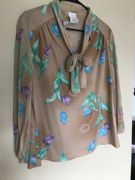 Union Made 1960's Tan Floral Blouse - image 4