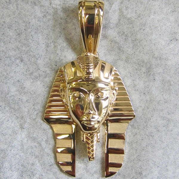 Pharaoh pendant deals