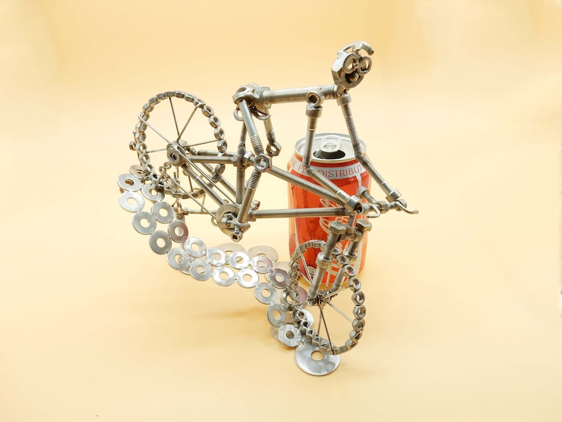 bicycle VTT,Metal sculpture Croix, recyclage, vélo, vélo vélo sculpture, bci acciaiaio, modlle VTT, vélo, cycliste cadeau cadeau image 1