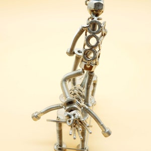 Physiothérapeute en sculpture sur métal, ostéopathe, remise en cadeau de physiatre, art de cadeau en cadeau de physiothérapeute image 5