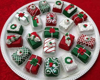 Christmas Display Petit Fours: Holiday Dessert Decor