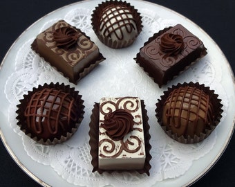 Fake Swiss Chocolates 6 Pc. Set Looks Real