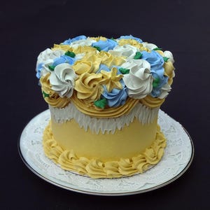 Realistic 6 Inch Yellow Victorian Rose Fake Cake