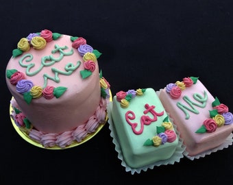 Pink 3 Pc Alice in Wonderland "Eat Me" Cakes