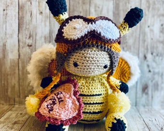 Bee Valentine Doll, Crochet Amigurumi, Bee Amigurumi, Valentine Amigurumi, Crochet Doll, Crochet Valentine, Holiday gift, Mom Gift, Dad Gift