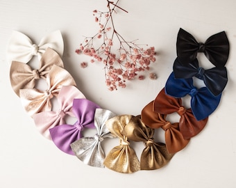 Handmade Lamb Nappa Leather Hair Bow: Baby & Toddler Hair Clip
