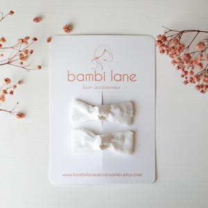 Ensemble de pinces à cheveux mini noeuds, ensemble de pinces en queue de cochon, pinces à cheveux pour tout-petits, noeuds pour cheveux de bébé, pinces à cheveux pour bébé, ensemble de noeuds pour cheveux de fille, noeuds blancs