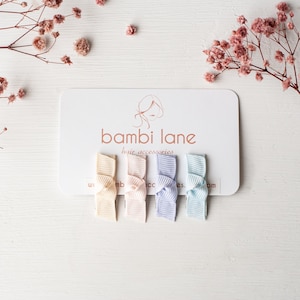 Baby Schleifen, Baby Haarspangen, Clip Set, Baby Haarschleifen, winzige Haarspange, Set mit 4 Snap Clips, Clips für feines Haar